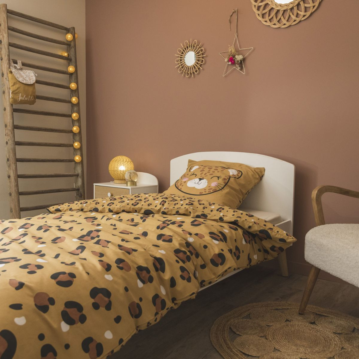 Linge de lit imprimé LOLA (housse de couette 140x200 cm + 1 taie d'oreiller 63x63 cm) en coton - L'effet papillon – Image 2