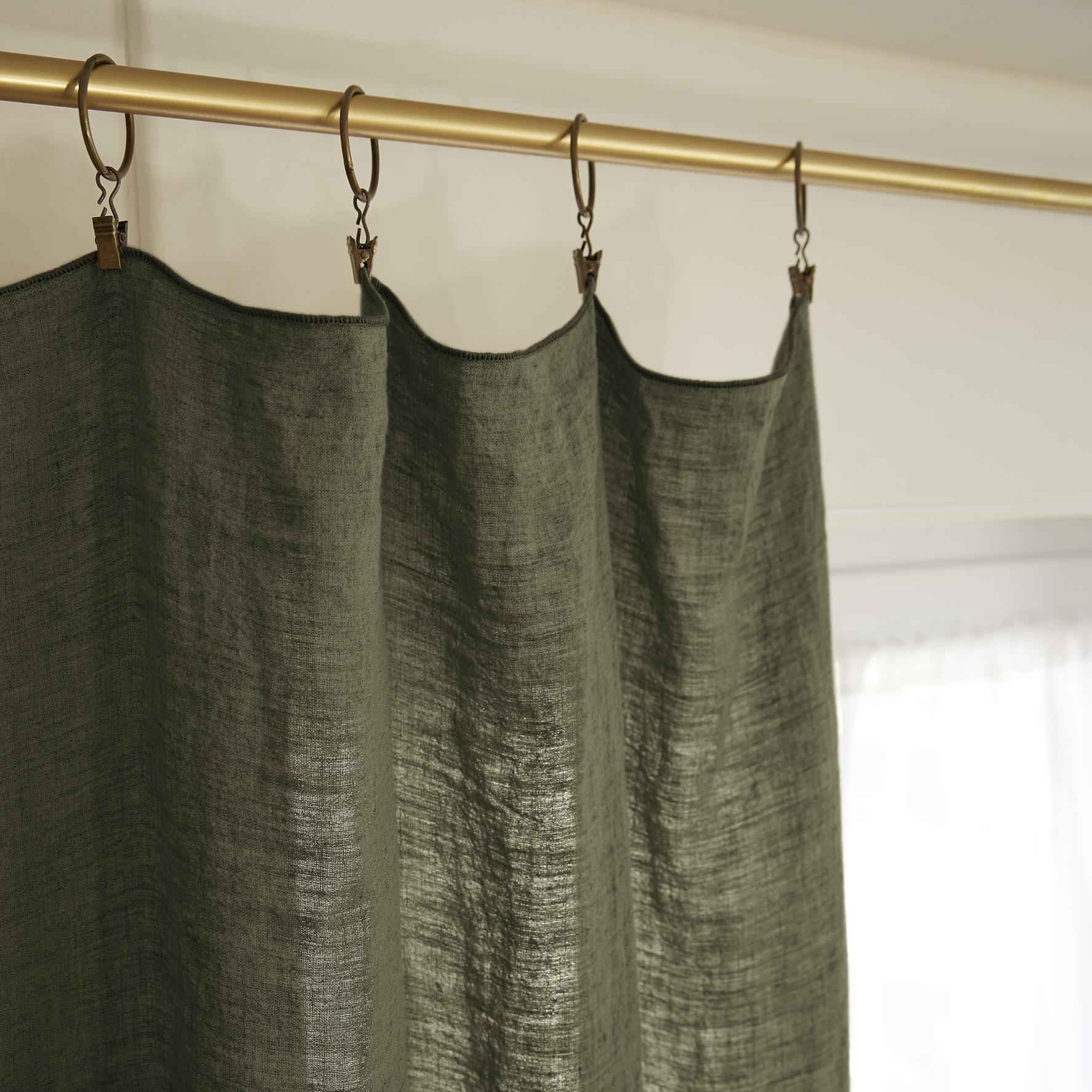 Rideau ajustable lin lavé SOLINE 140 x 270 cm SOLINE avec 8 anneaux pince - L'effet papillon - thym – Image 4