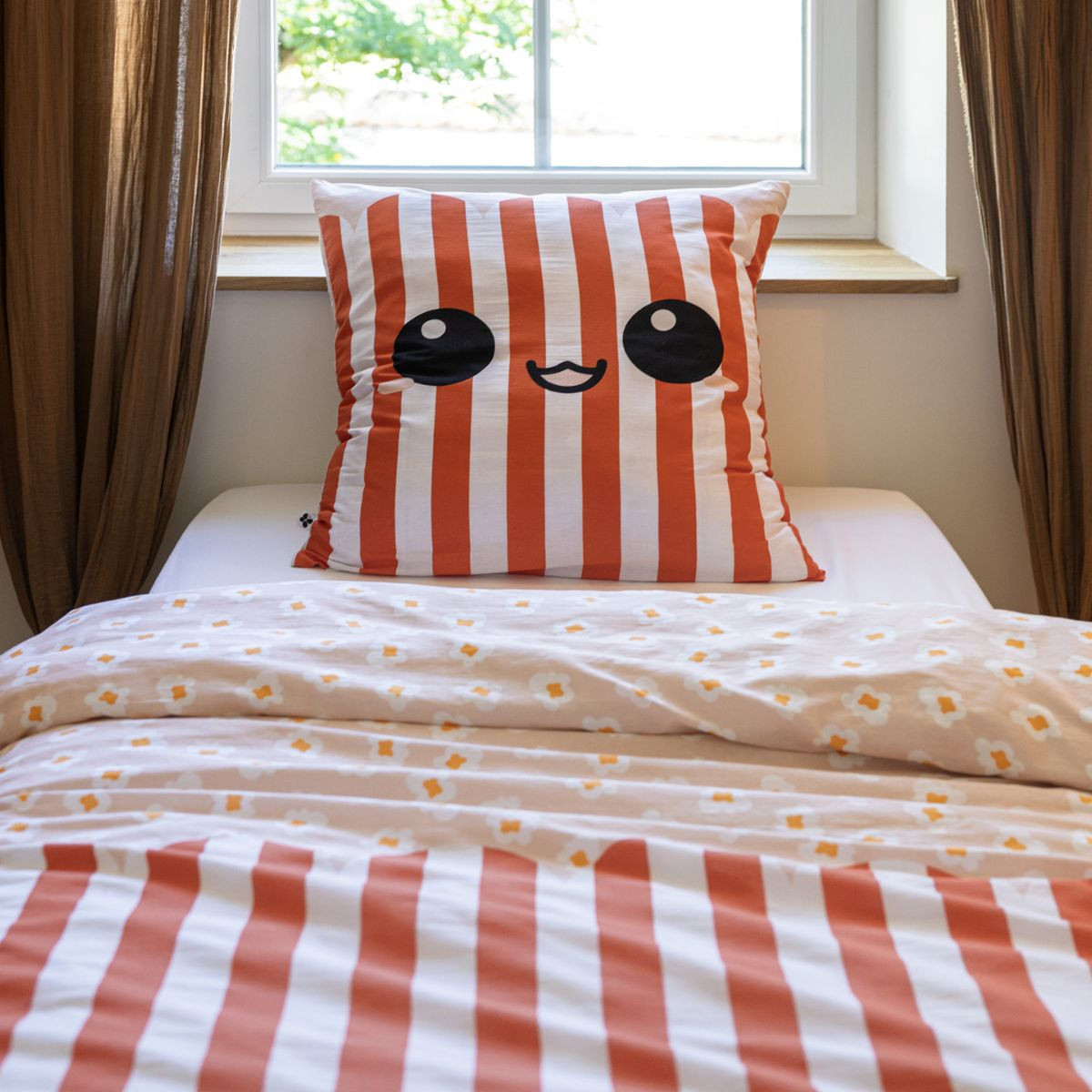 Linge de lit imprimé FRESH POPCORN (housse de couette 200x200 cm + 2 taies d'oreiller 63x63 cm) en coton - L'effet papillon – Image 3