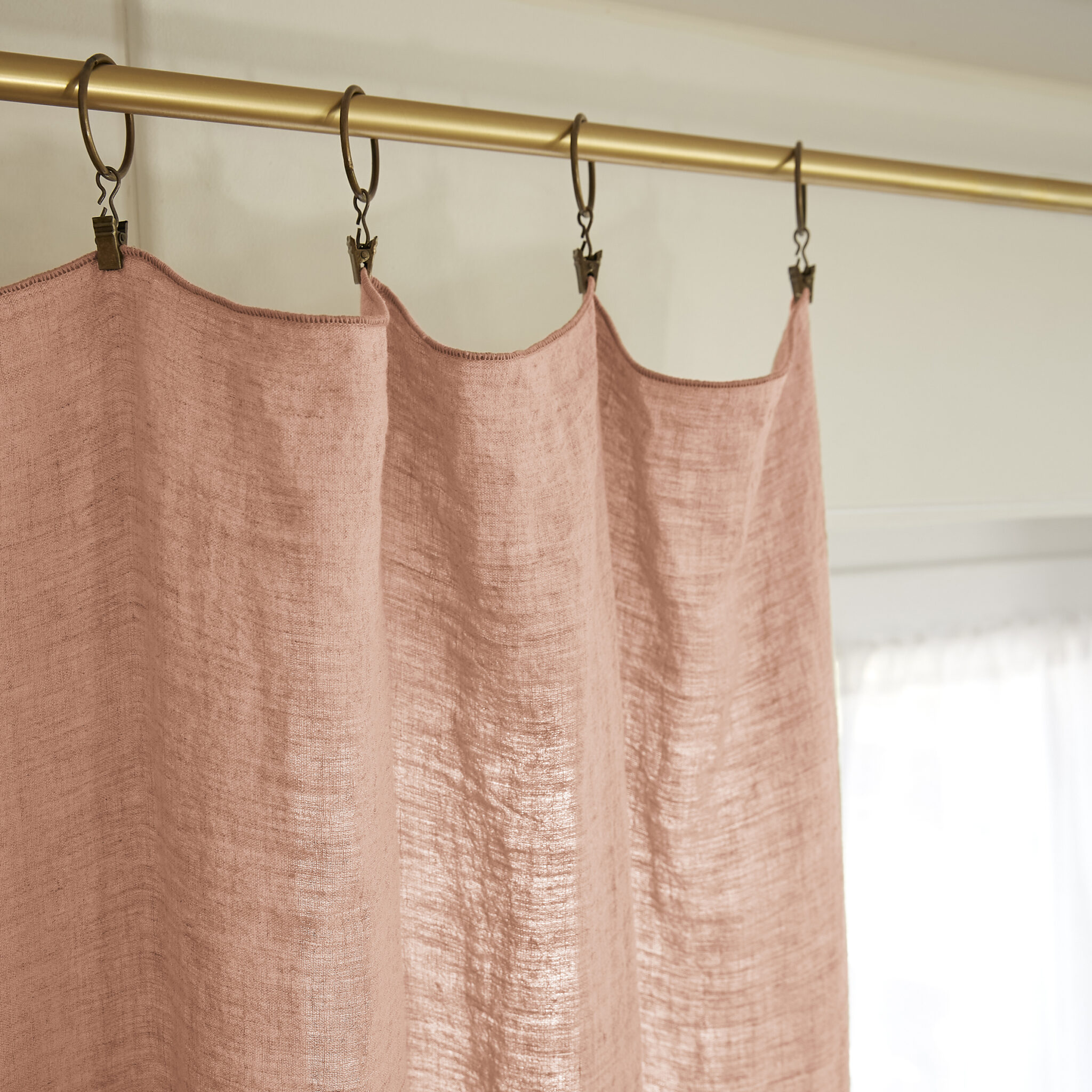 Rideau ajustable lin lavé SOLINE 140 x 270 cm SOLINE avec 8 anneaux pince - L'effet papillon - vieux rose – Image 3