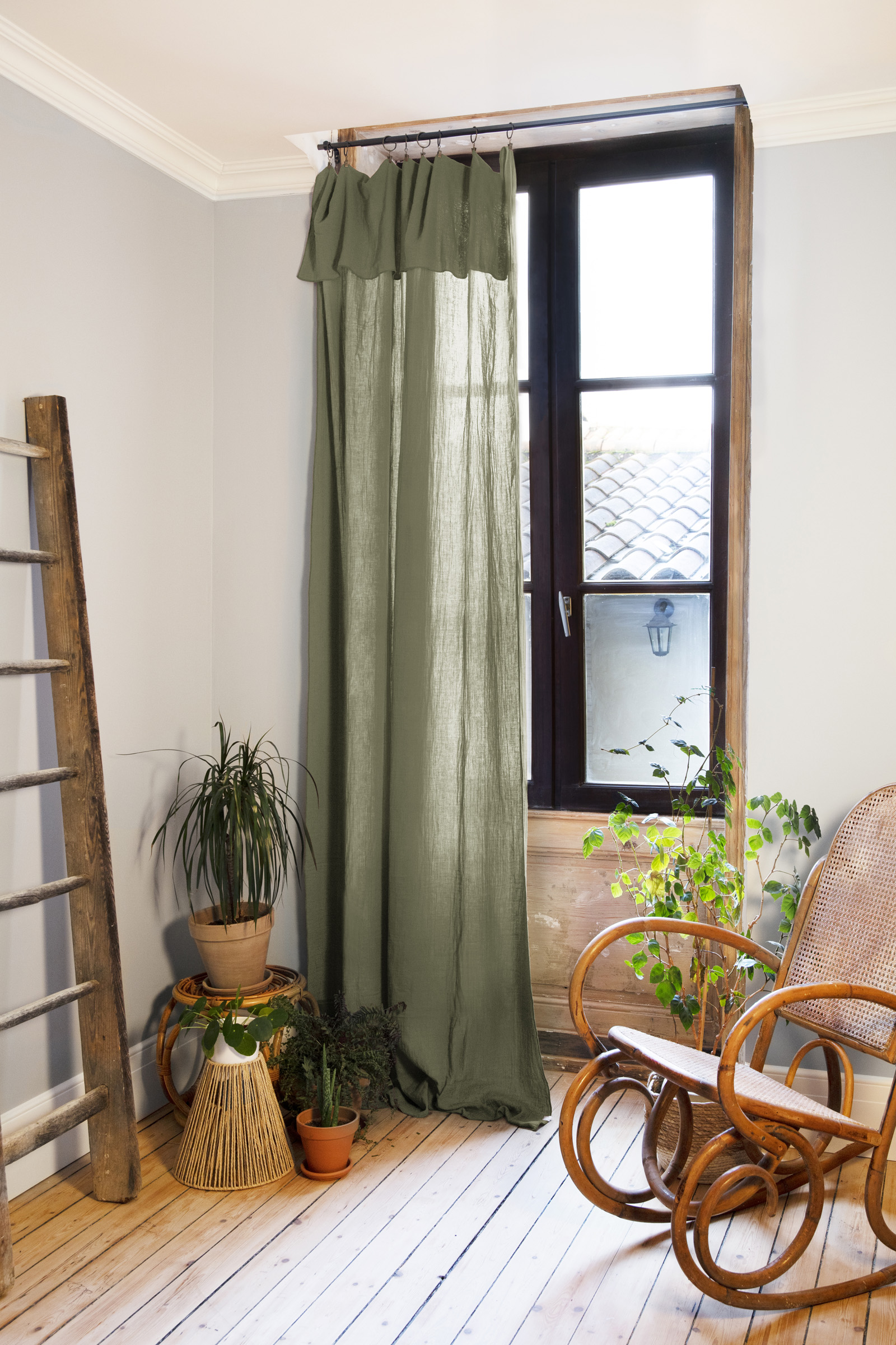 Rideau ajustable + 8 anneaux pince 140x300 cm en gaze de coton unie GAÏA - L'effet papillon - romarin