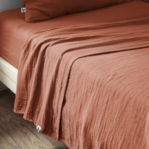 Drap plat 270 x 300 cm en gaze de coton unie GAÏA - L'effet papillon - terracotta