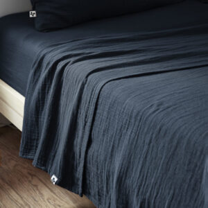 Drap plat 270 x 300 cm en gaze de coton unie GAÏA - L'effet papillon - minuit