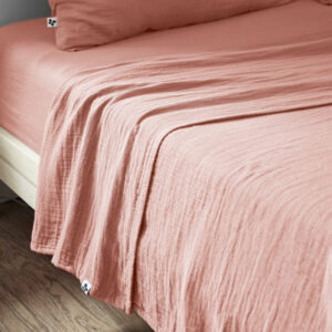 Drap plat 270 x 300 cm en gaze de coton unie GAÏA - L'effet papillon - rose pêche