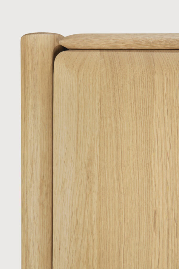 Armoire PI 2 portes et étagères - chêne massif finition huilée - 110x45x170 cm - Ethnicraft – Image 8