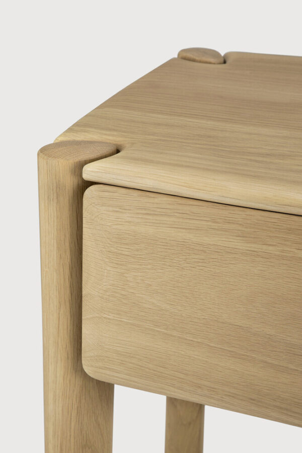 Table de chevet PI 1 tiroir intégré - Chêne massif finition huilée- 60x38x53 cm -Ethnicraft – Image 4