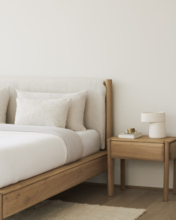Lit PI chêne massif avec une finition huilée - tissu Cloud - 202x222x105 cm pour matelas 180x200 - sans lattes - déhoussable - Ethnicraft – Image 10