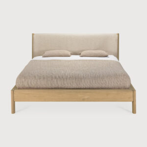 Lit PI chêne massif avec une finition huilée - tissu Cloud - 202x222x105 cm pour matelas 180x200 - sans lattes - déhoussable - Ethnicraft