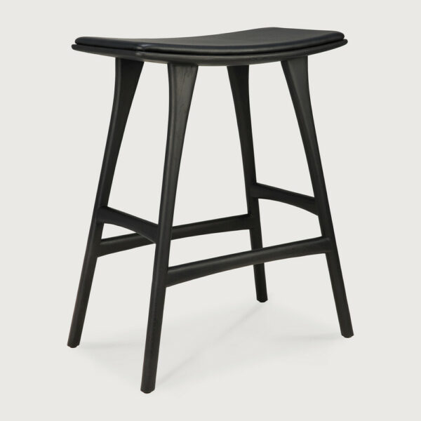 Tabouret de bar Osso en chêne vernis noir - cuir noir - 57 x 33 x H 67 cm Ethnicraft
