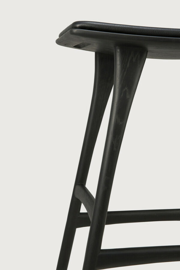 Tabouret de bar Osso en chêne vernis noir - cuir noir - 57 x 33 x H 67 cm Ethnicraft – Image 6