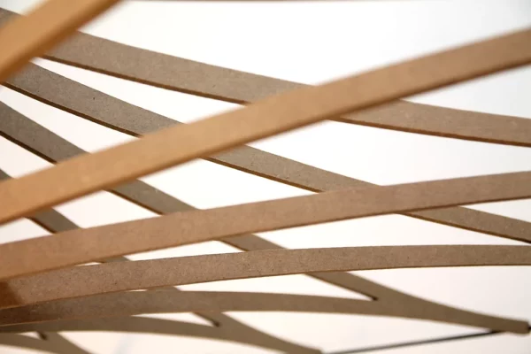 Suspension design bois SINGING BRUT ø 160 cm - élastique noir- câble lin et rosace bois - RIF – Image 6
