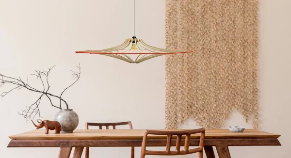 Suspension design bois SINGING BRUT ø 65 cm - élastique orange- câble lin et rosace bois - RIF – Image 5