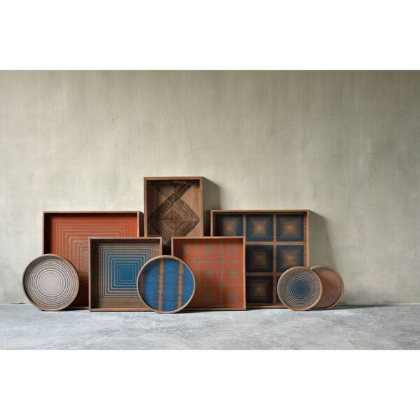 Plateau en Verre Carrés Linéaires Noyer - Rectangulaire M - 69x31x H 5 cm Ethnicraft – Image 4