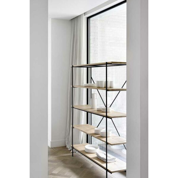 Etagère Rise en chêne - vernis 140 x 38 x H 165 cm Ethnicraft – Image 4